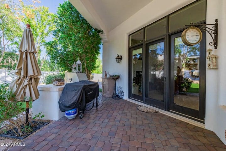 EXPANSIVE PATIO