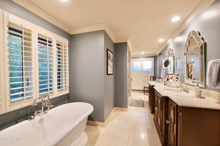 Property photo 44