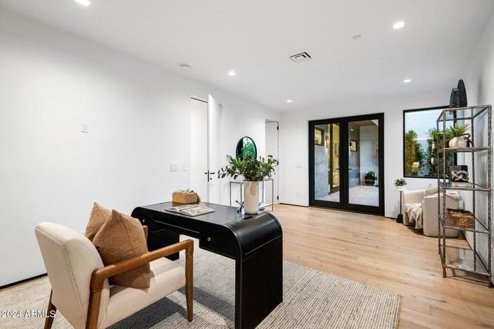 Property photo 31
