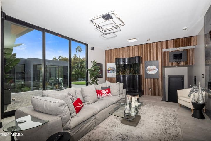 Property photo 95