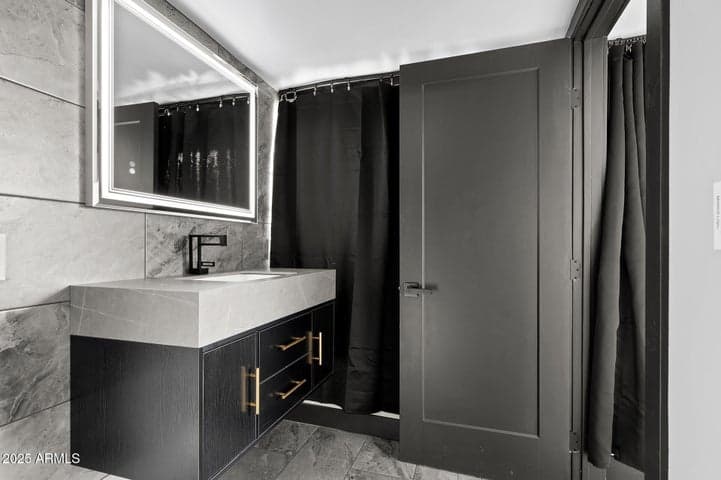 Property photo 81