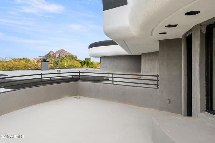 Property photo 94