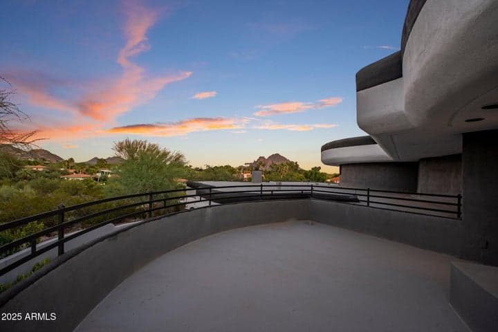 Property photo 101