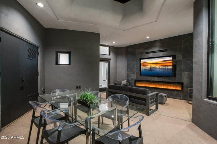 Property photo 123