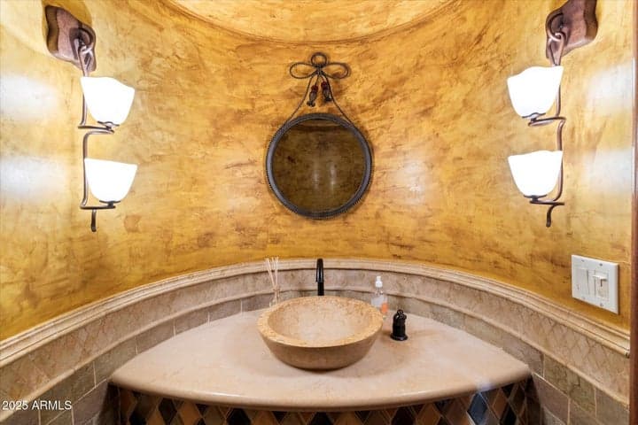 Property photo 35