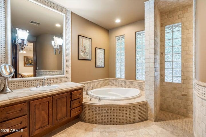 Property photo 78