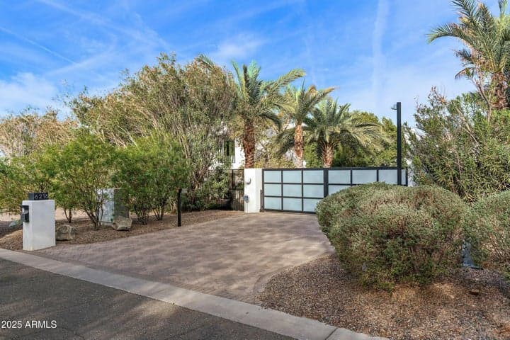 Property photo 68