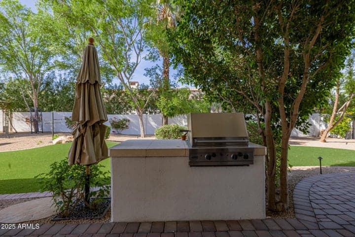 Property photo 125