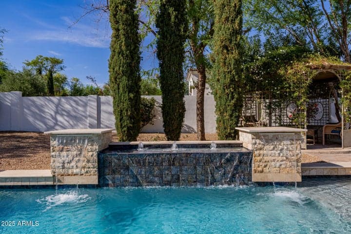 Property photo 102