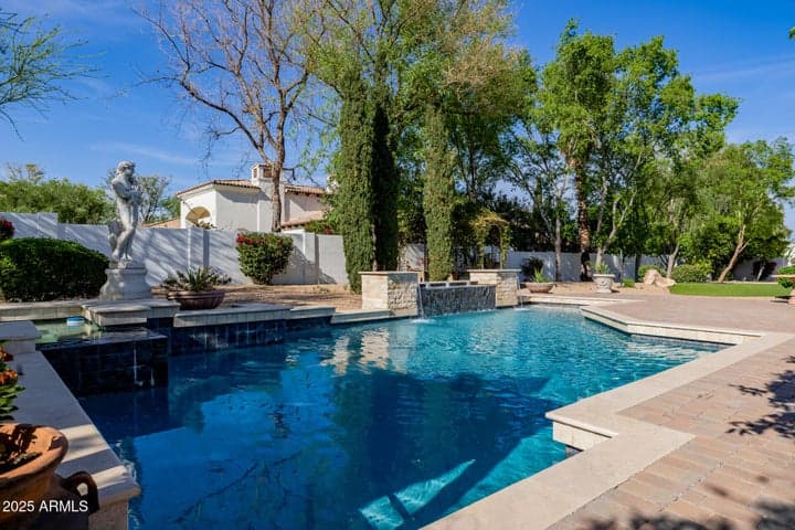 Property photo 100