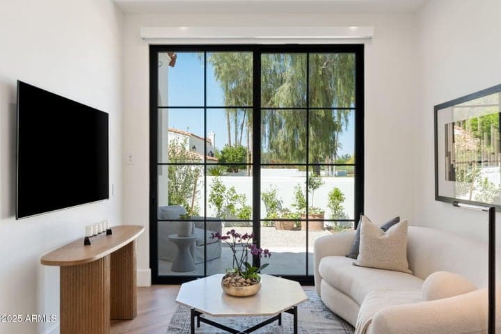Property photo 32