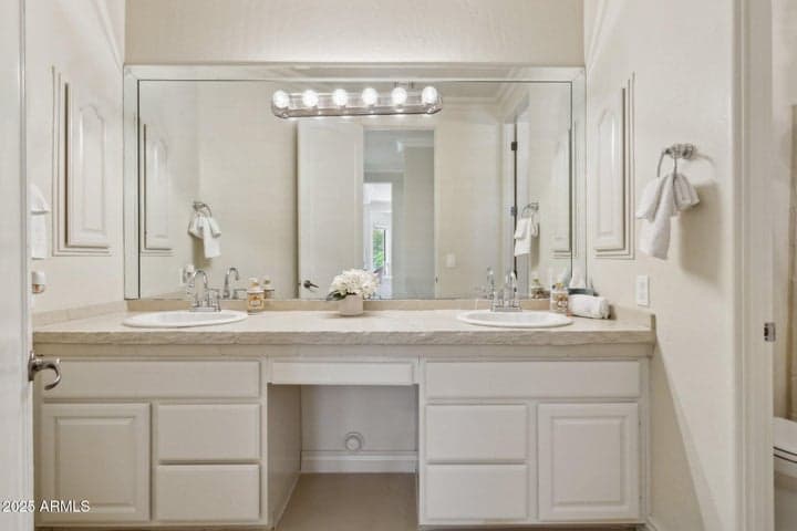 Property photo 92