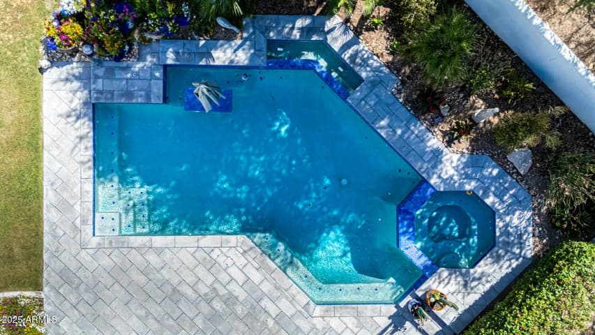 Property photo 33