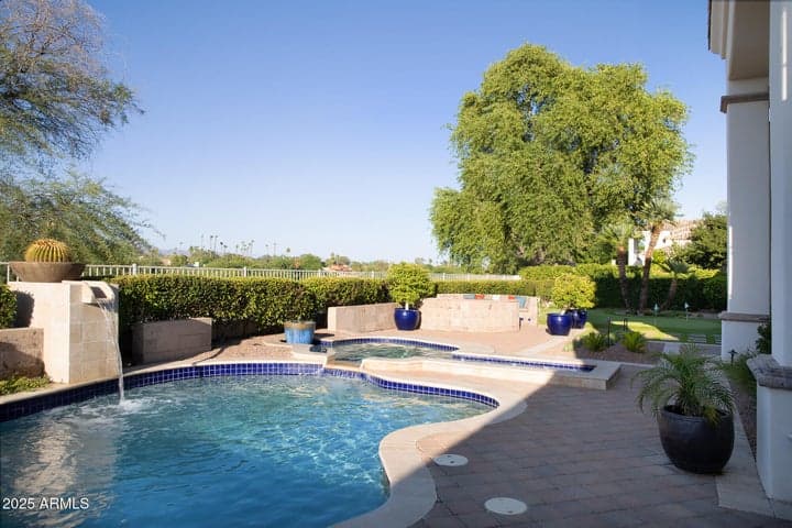 Property photo 32