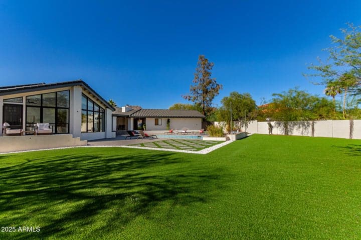 Property photo 94