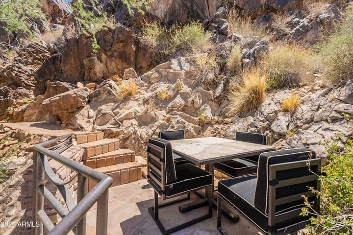 Can you imagine dinner in this setting every night?