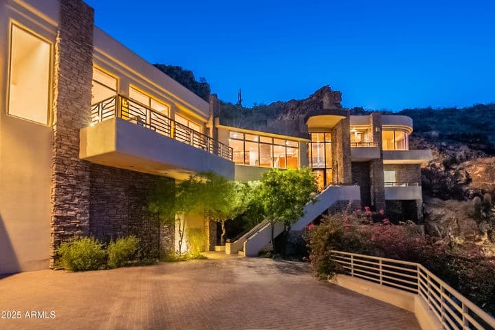 When twilight comes this home's beauty really shines
