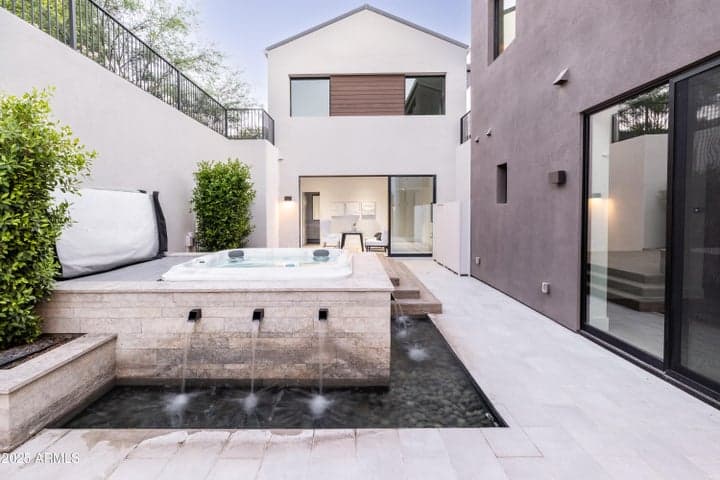 Property photo 32