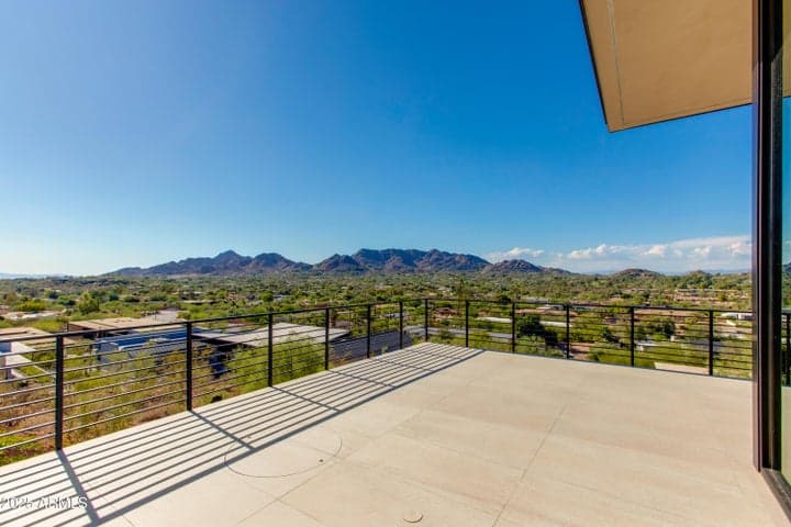 Property photo 95