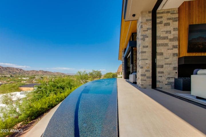 Property photo 97