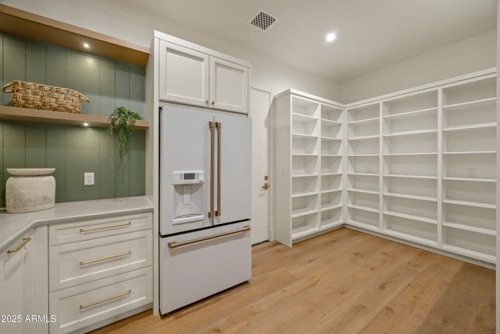 Property photo 54