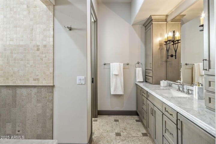 Split-vanity with separate enclosed lavatory