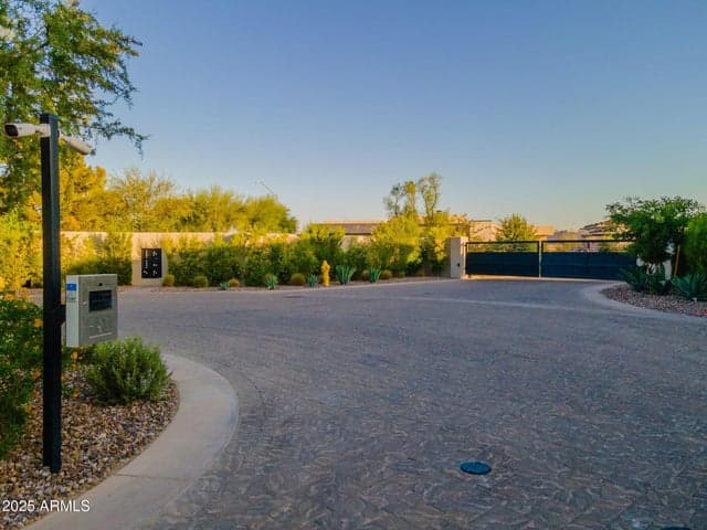 Property photo 33