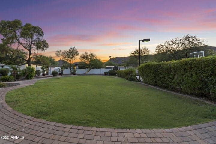 Property photo 88