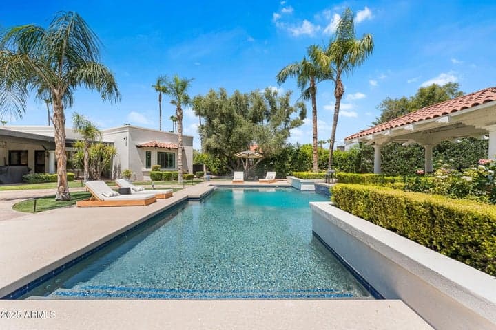 Property photo 63