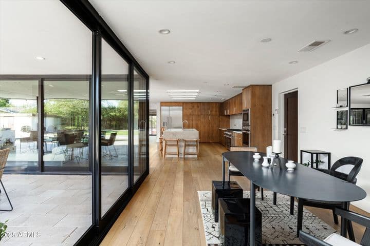 Indoor/Outdoor Living