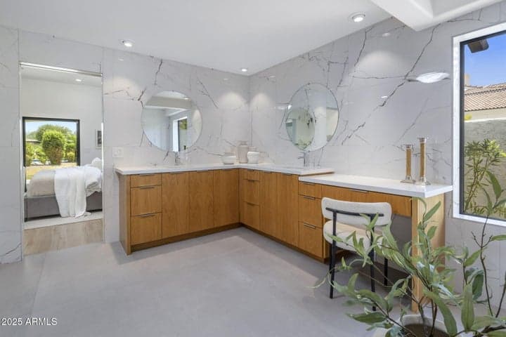 Primary bath with two lavs, vanity